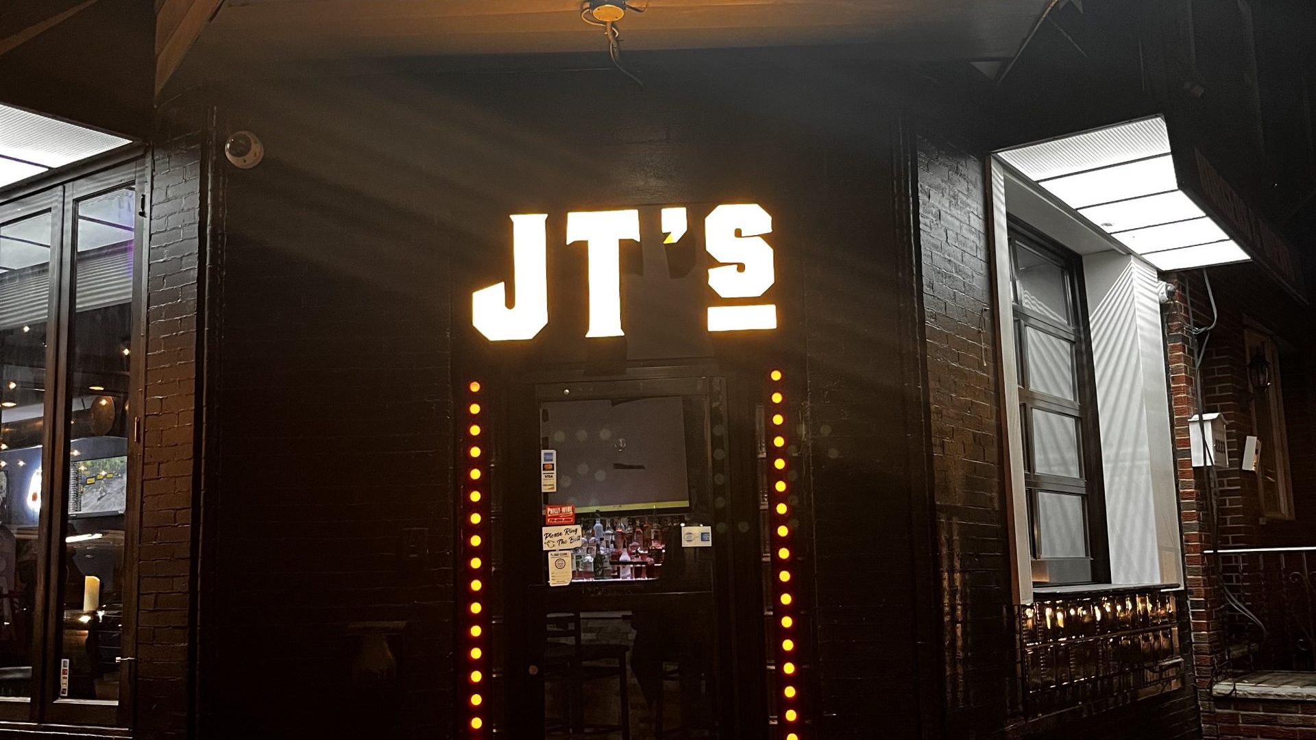 Cold drafts. Hot burgers. Seven days a week.